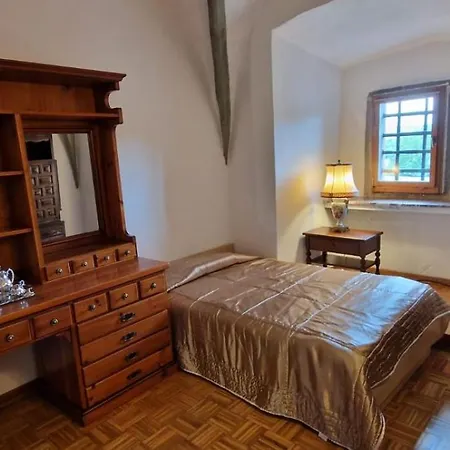 Bed & Breakfast Burg Hermannstein - Monks